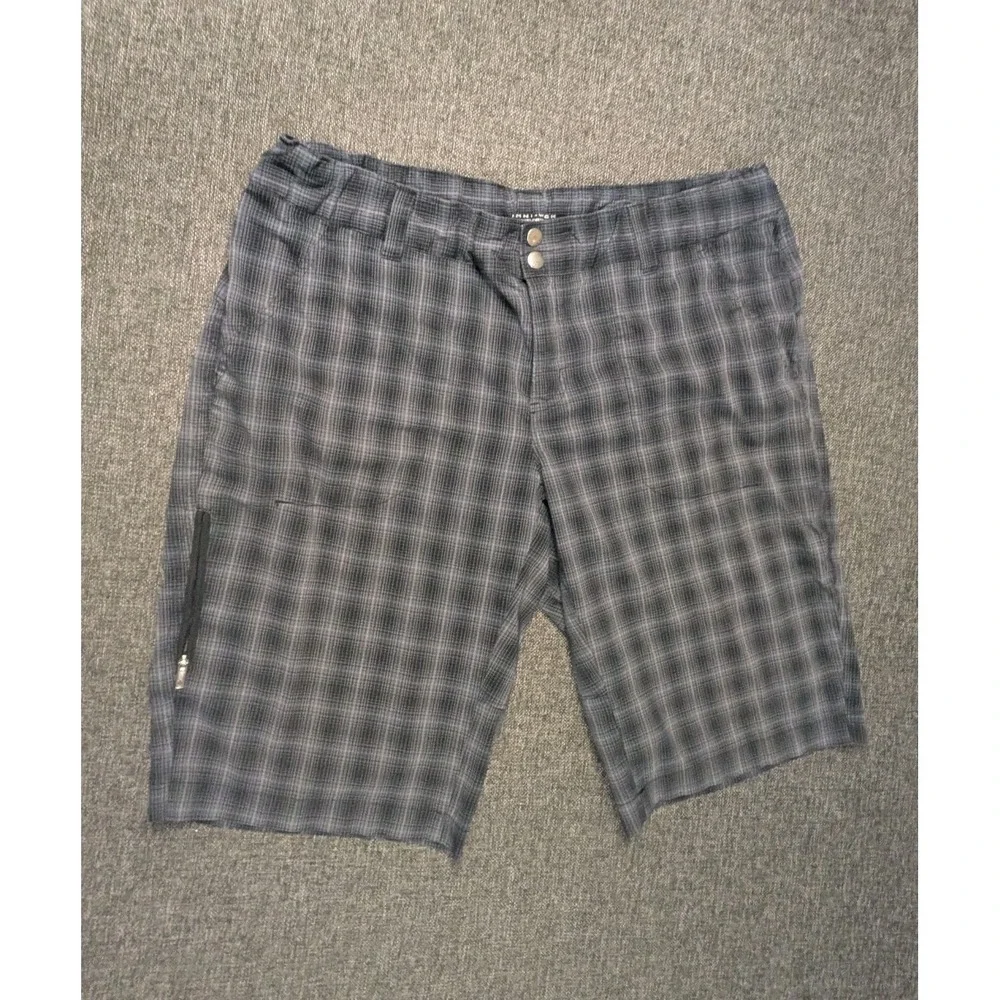 Columbia Omni-Wick Advanced Plaid Cargo Fishing /Hiking Shorts Gray Size 16